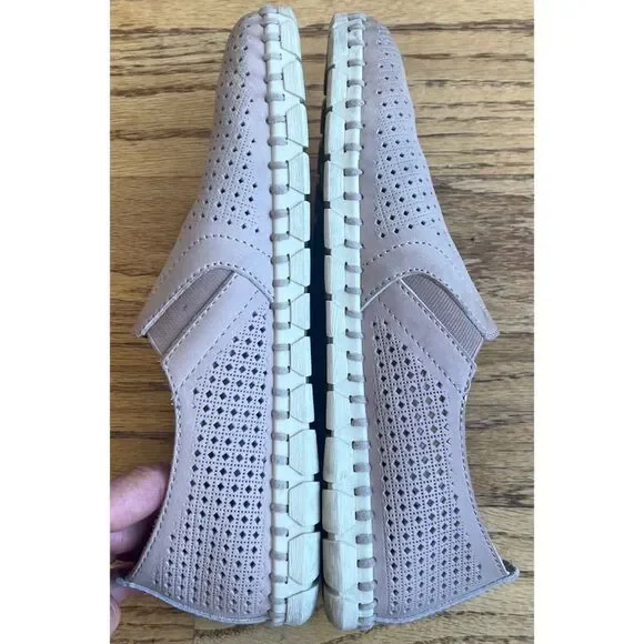 OTBT Women’s Cocoa Tan “Universe” Slip On Perforated Leather Flat Shoe Size 7.5 - Picture 7 of 11